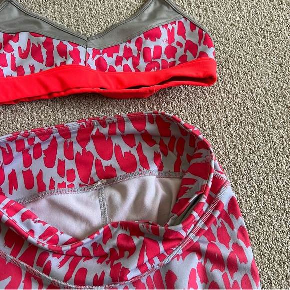 Alo Yoga Airbrush Jungle Ombré Leggings, Bra Top Matching Set - Picture 9 of 14